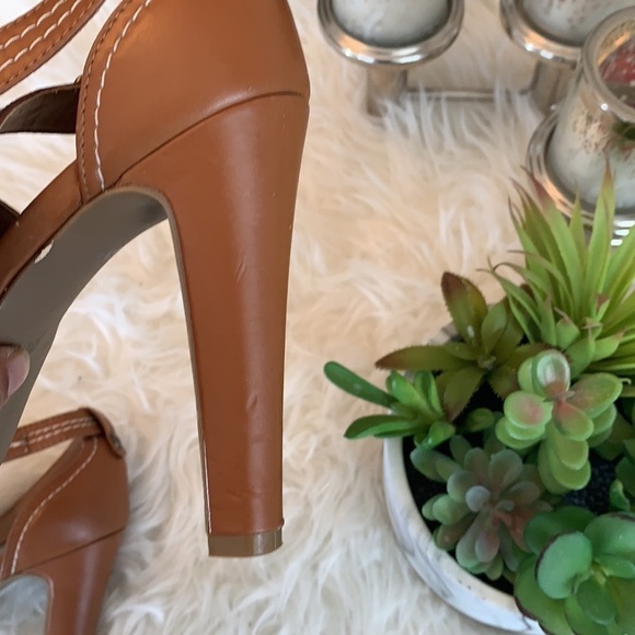 G By Guess Women’s Ankle Strap High Heels Shoes Size 6 - Picture 9 of 12